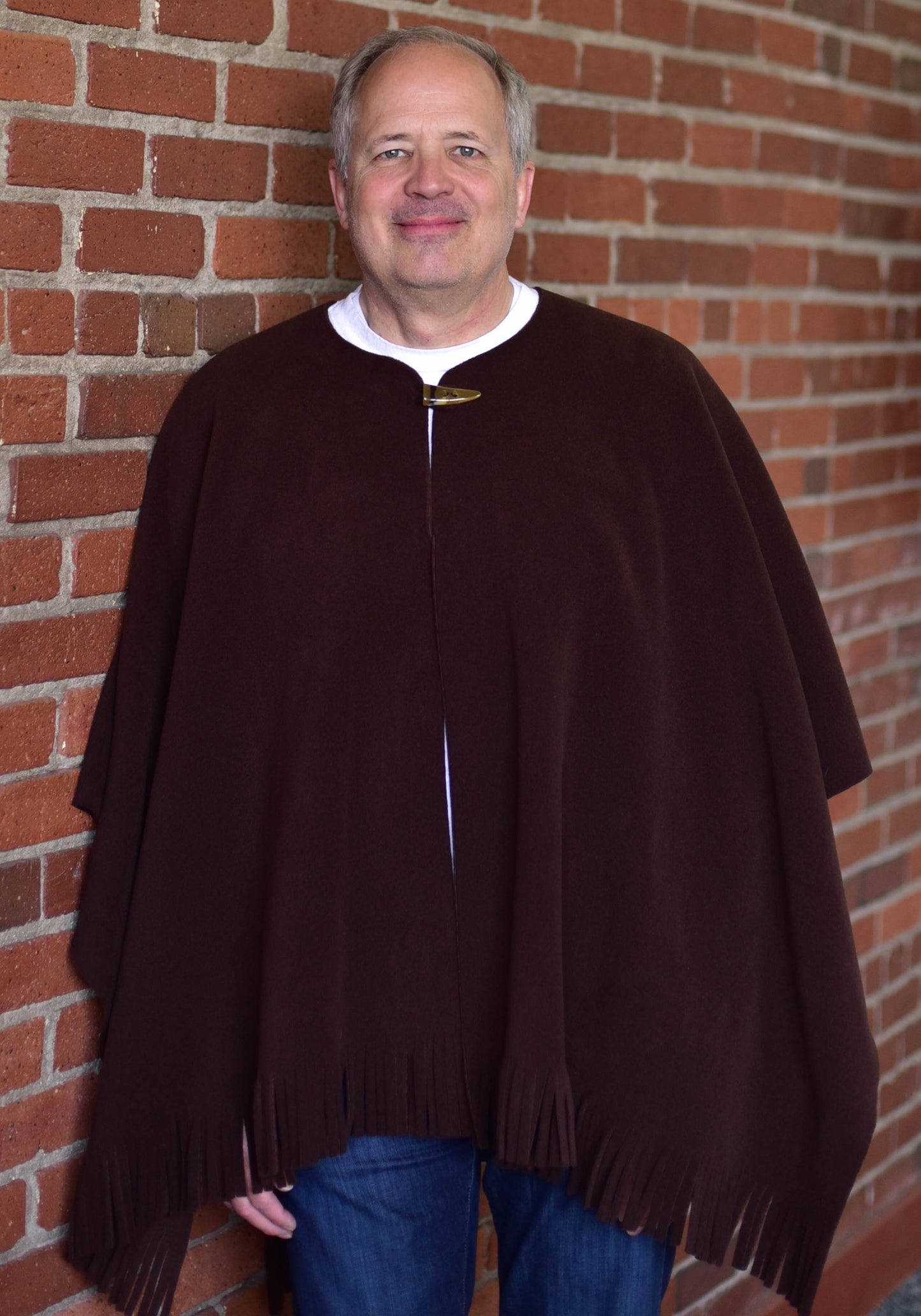 Mantoque: Fringed Mantoque with Button (Men)