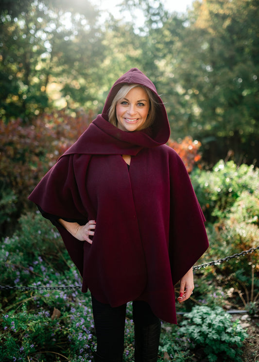 Mantoque: Hooded w/ Scarf Mantoque (Women)