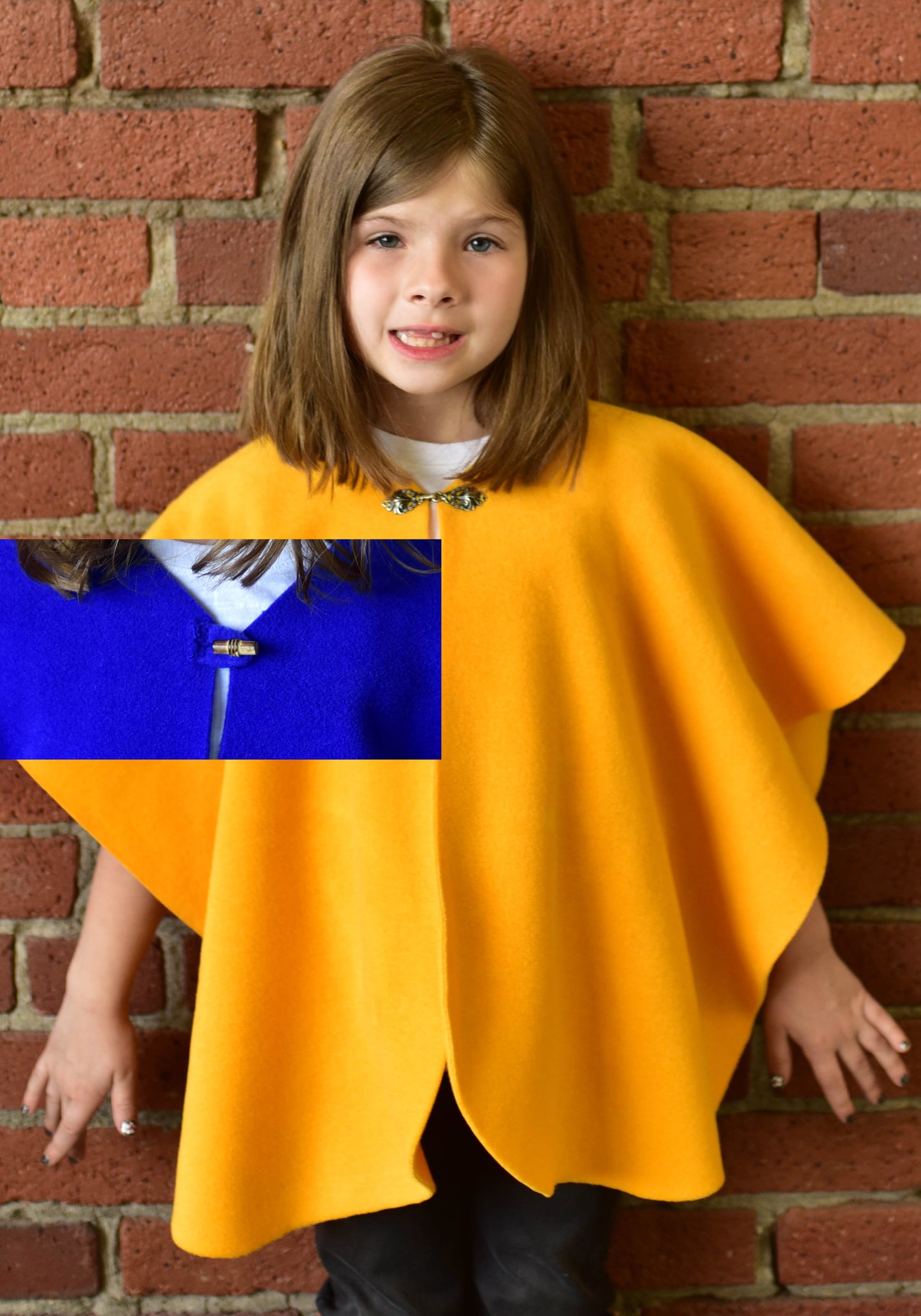 Mantoque: Non-Fringed Mantoque with Button (Girls)